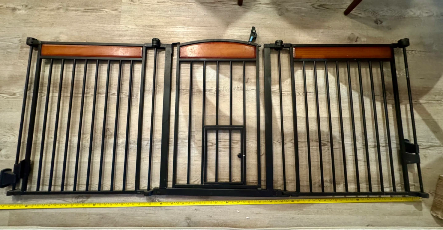 Baby Gate with Wood Accent