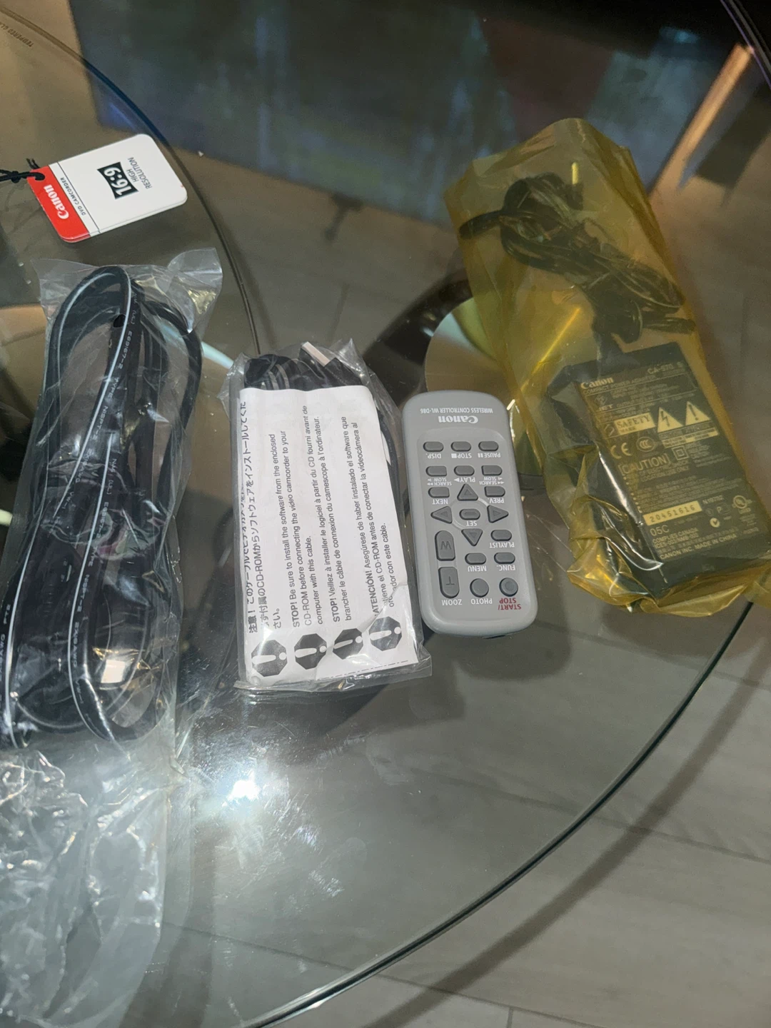 Canon DC301 DVD Camcorder with Remote