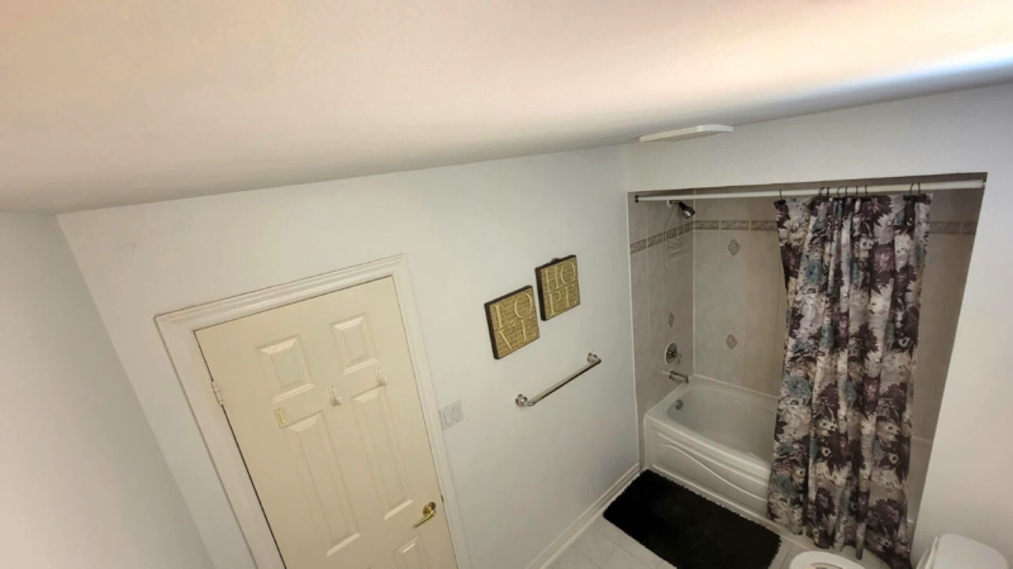 Private room for rent: Ideal for a Female - photo 5