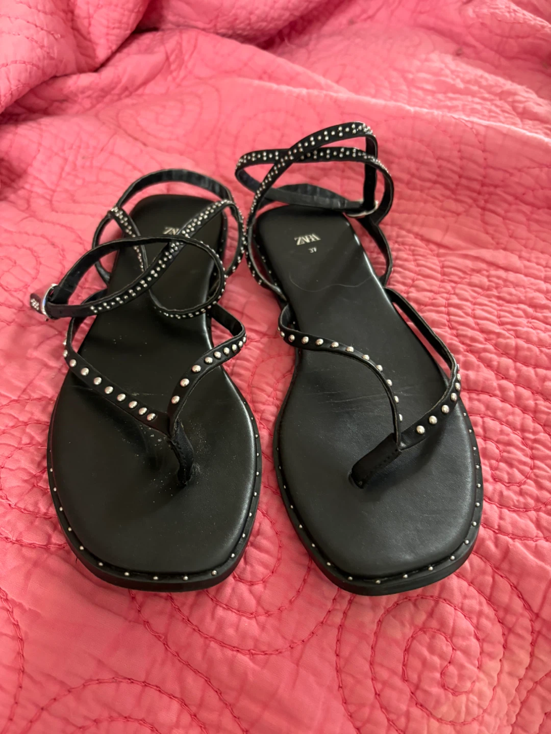 Black Studded Flat Sandals - ZARA