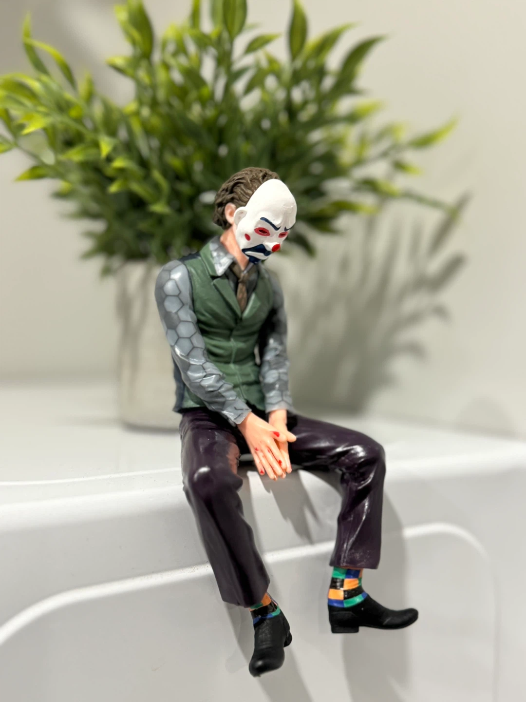 Joker Joaquin Phoenix Action Figure - photo 4