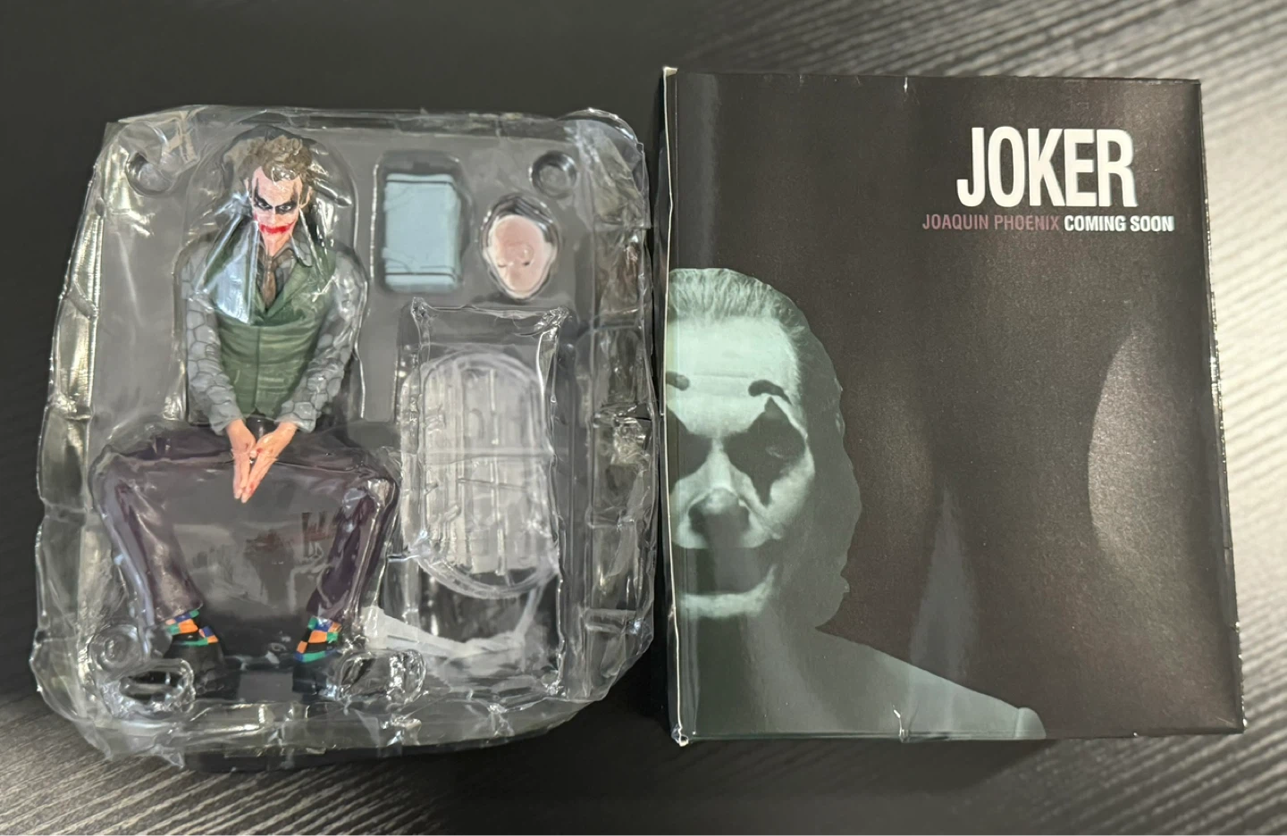 Joker Joaquin Phoenix Action Figure - photo 5