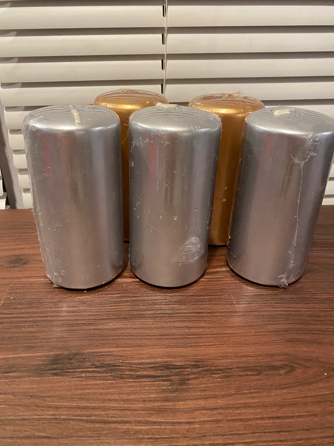 Set of 5 Metallic Pillar Candles (3 Silver, 2 Gold) - Brand New - photo 2