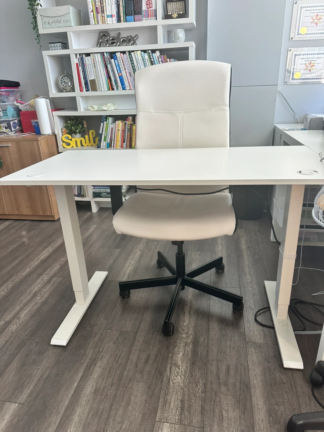Moving sale - desk chair lamp airfrye etc.