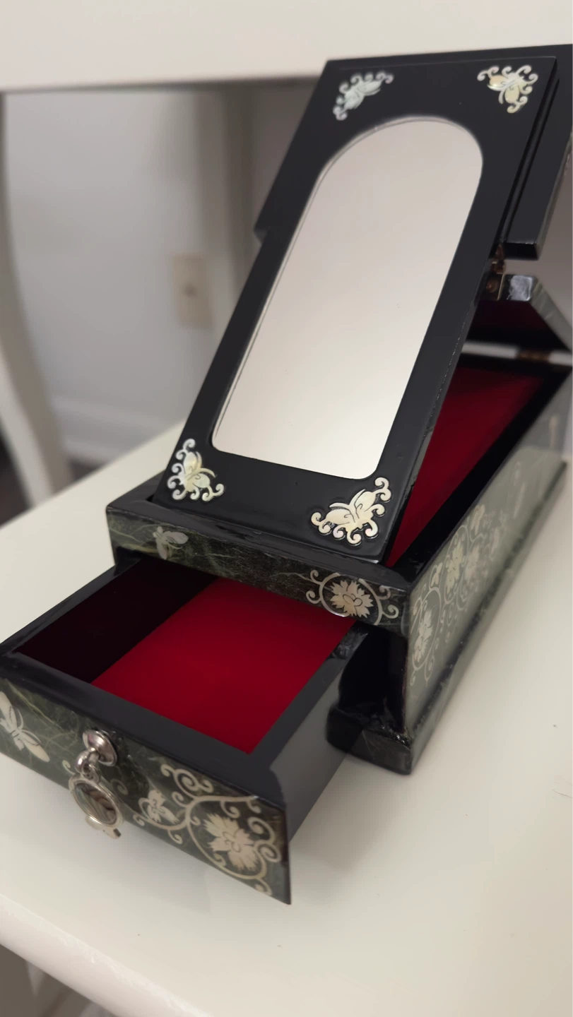 Decorative Jewellery Box with Mirror - photo 4