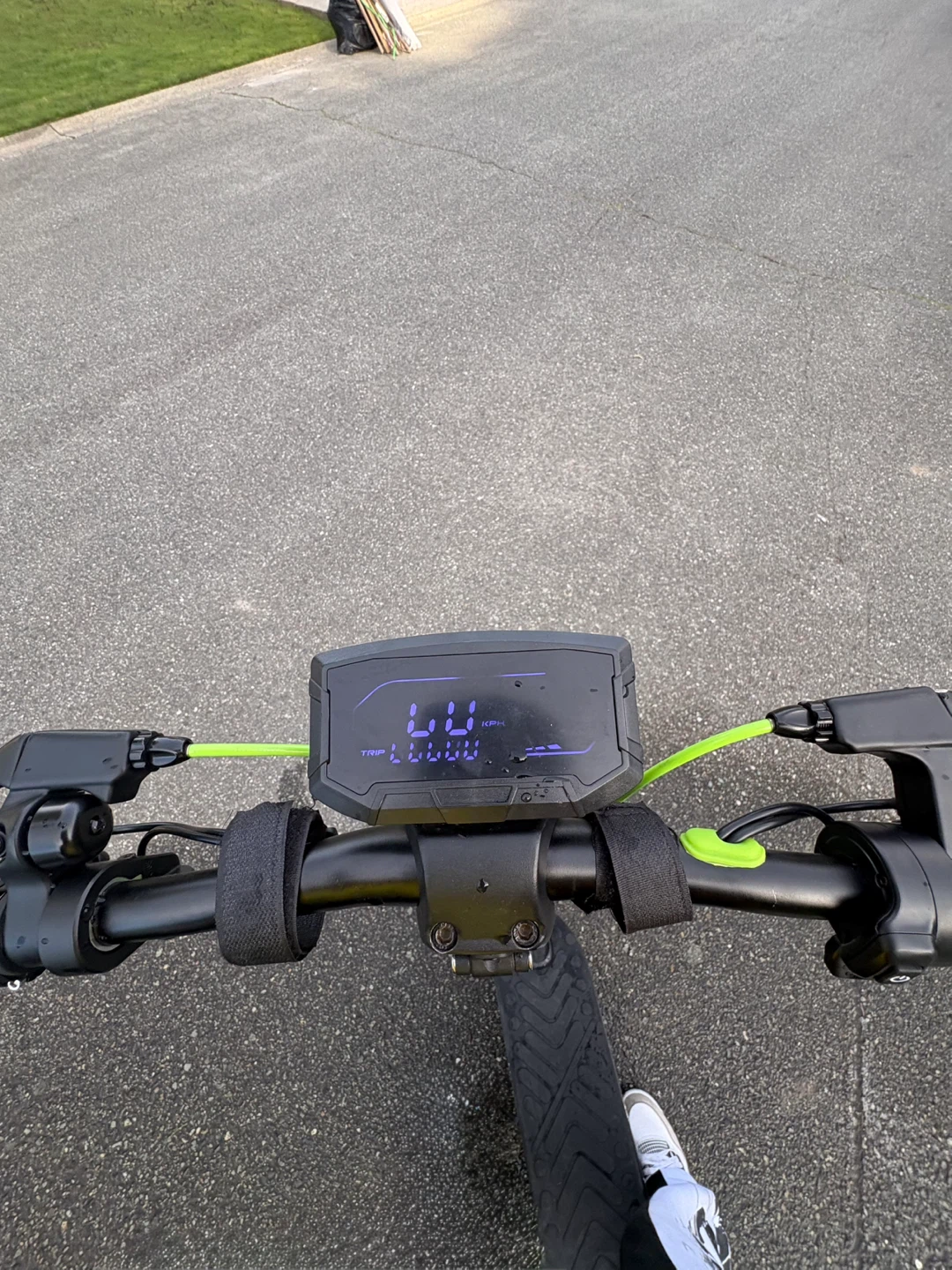 Isinwheel s10 max electric scooter - photo 3