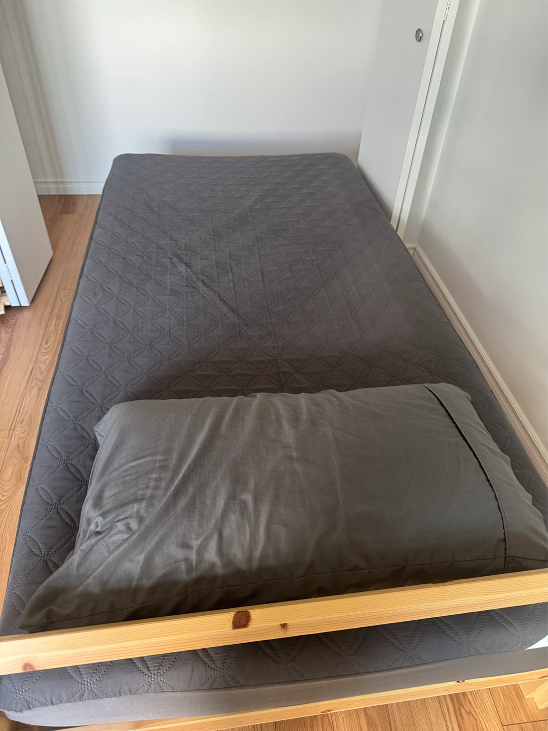Single Bed Frame with Mattress - photo 4