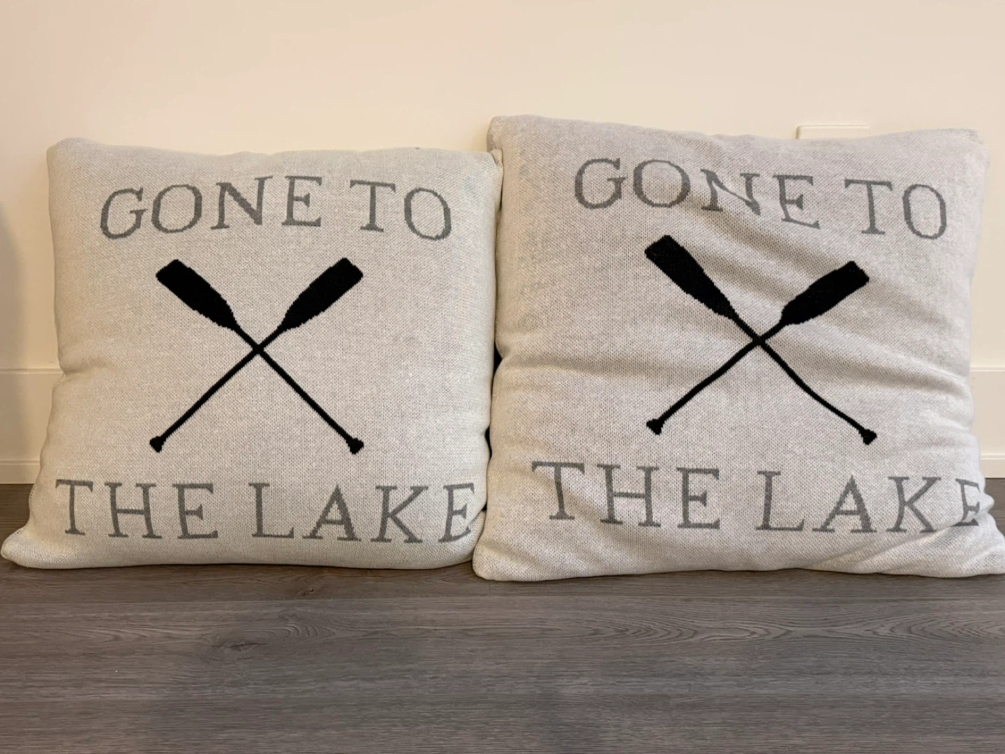 Set of 2 Decorative Throw Pillows - photo 2