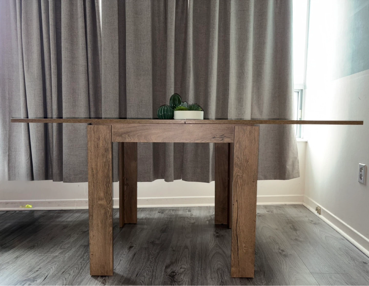 VEDDE Extendable Dining Table Oak