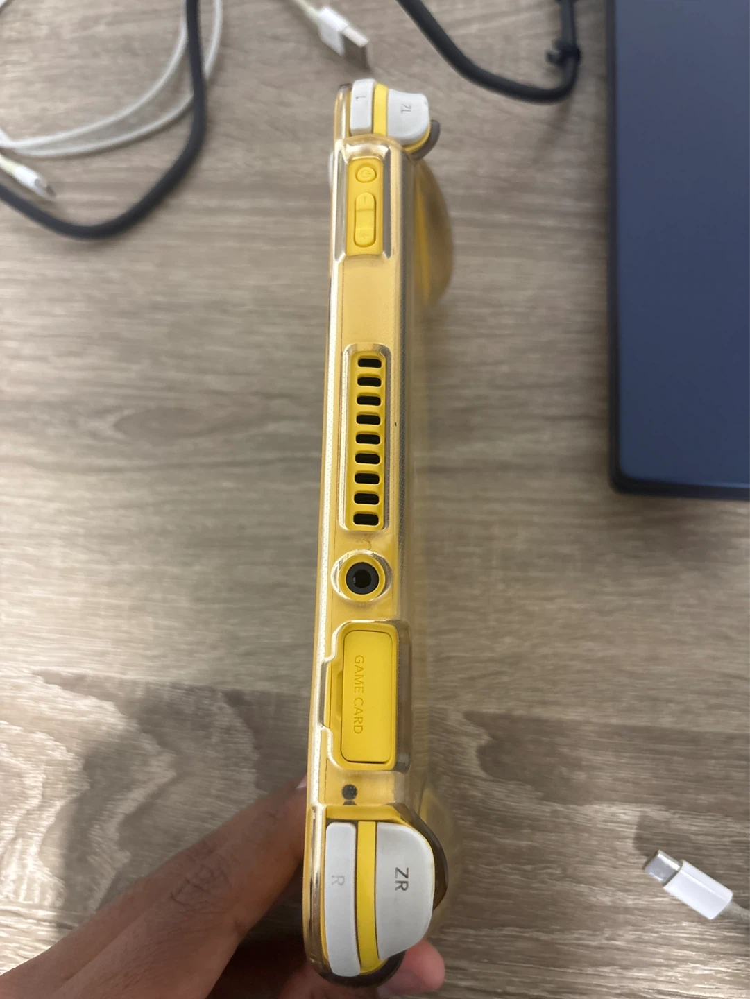 Nintendo Switch Lite Yellow - photo 3