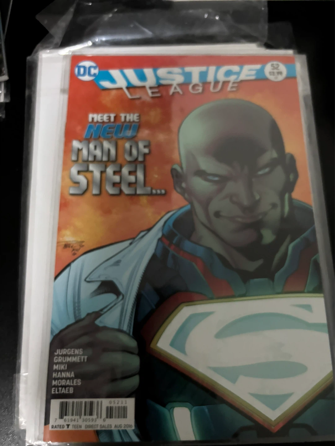 box of dc comics. 2$ each comic - photo 4