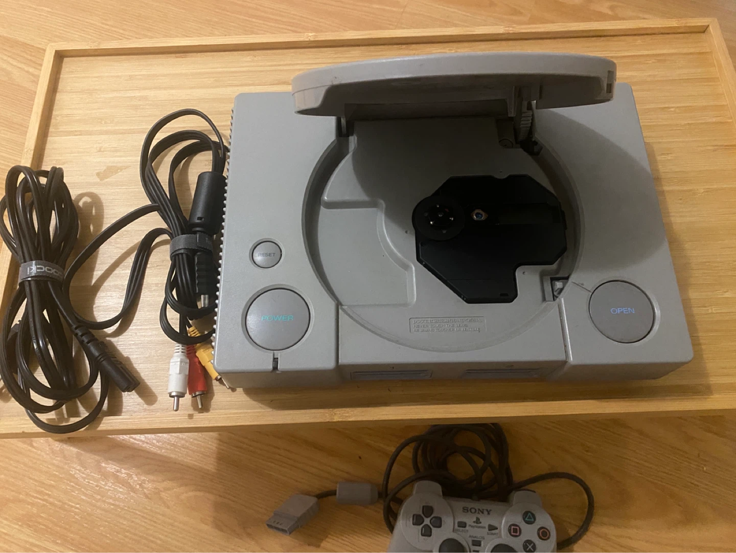 Playstation 1 + Remote - photo 3