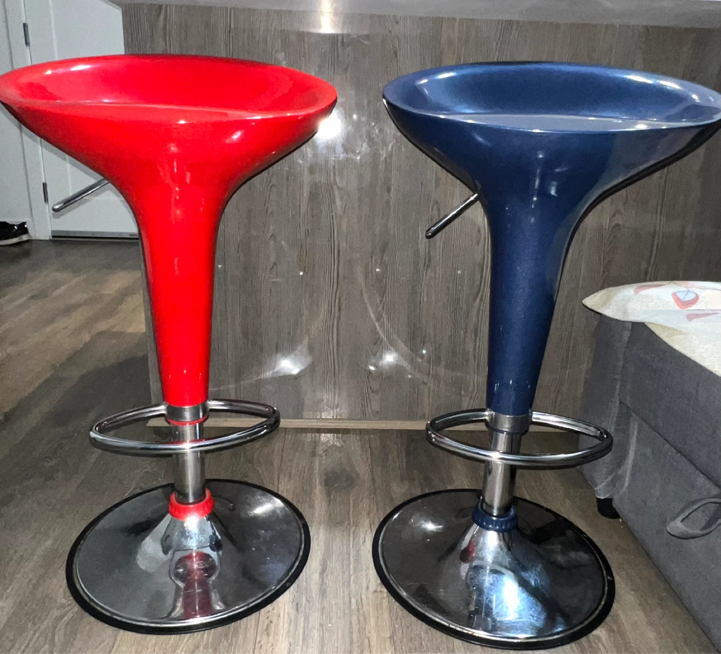 Set of 2 Adjustable Bar Stools - Red and Blue - photo 3