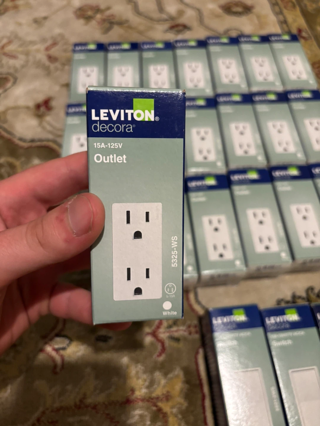 Leviton Decora 15A-125V Outlets and Switches - photo 5