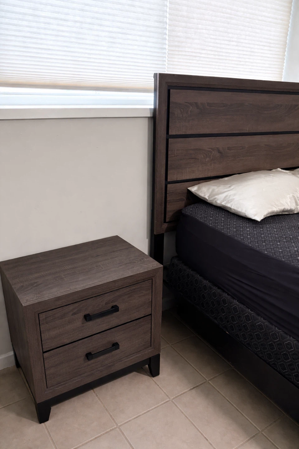 Dark Wood 3-Piece Bedroom Set with Queen Bed Frame and Dresser - photo 3