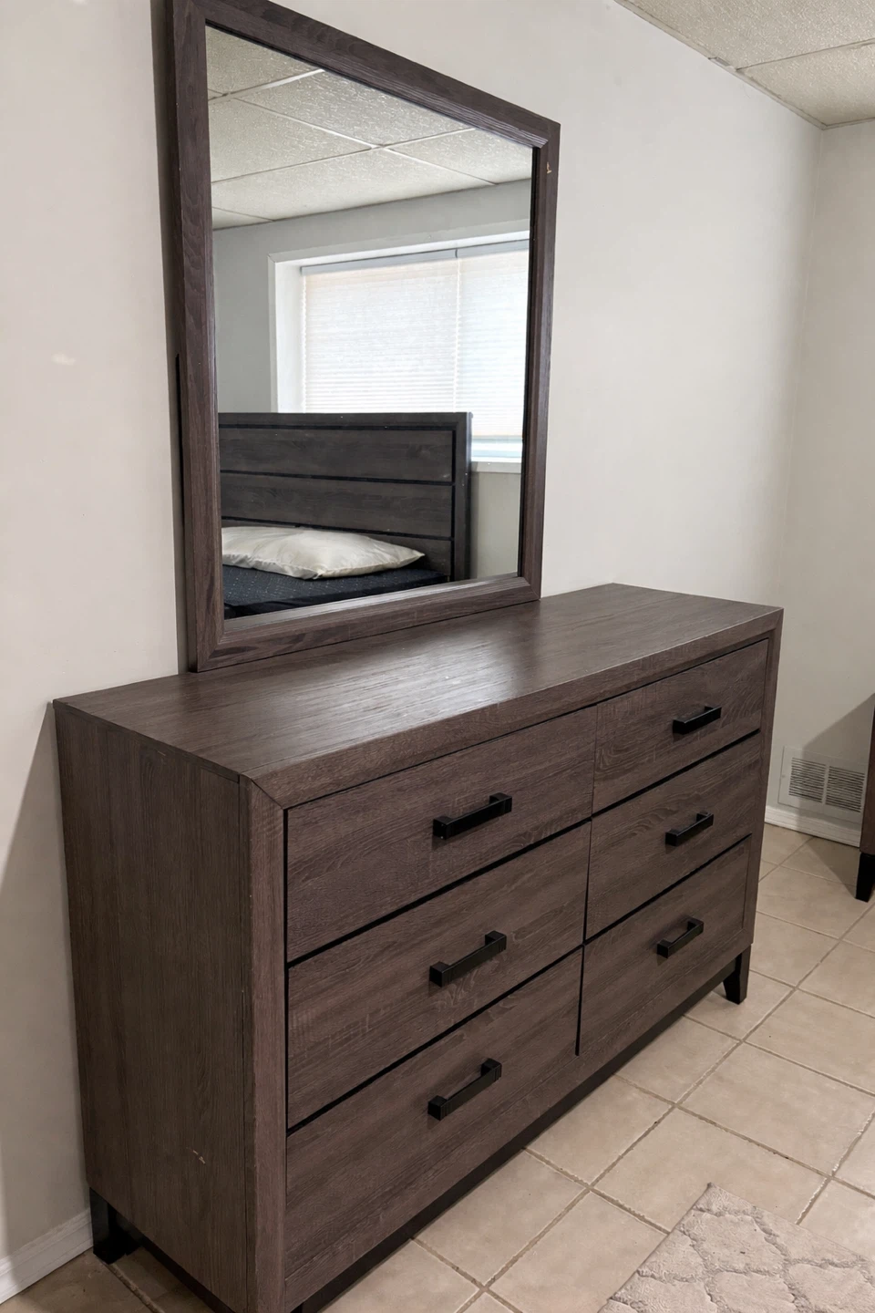 Dark Wood 3-Piece Bedroom Set with Queen Bed Frame and Dresser - photo 4