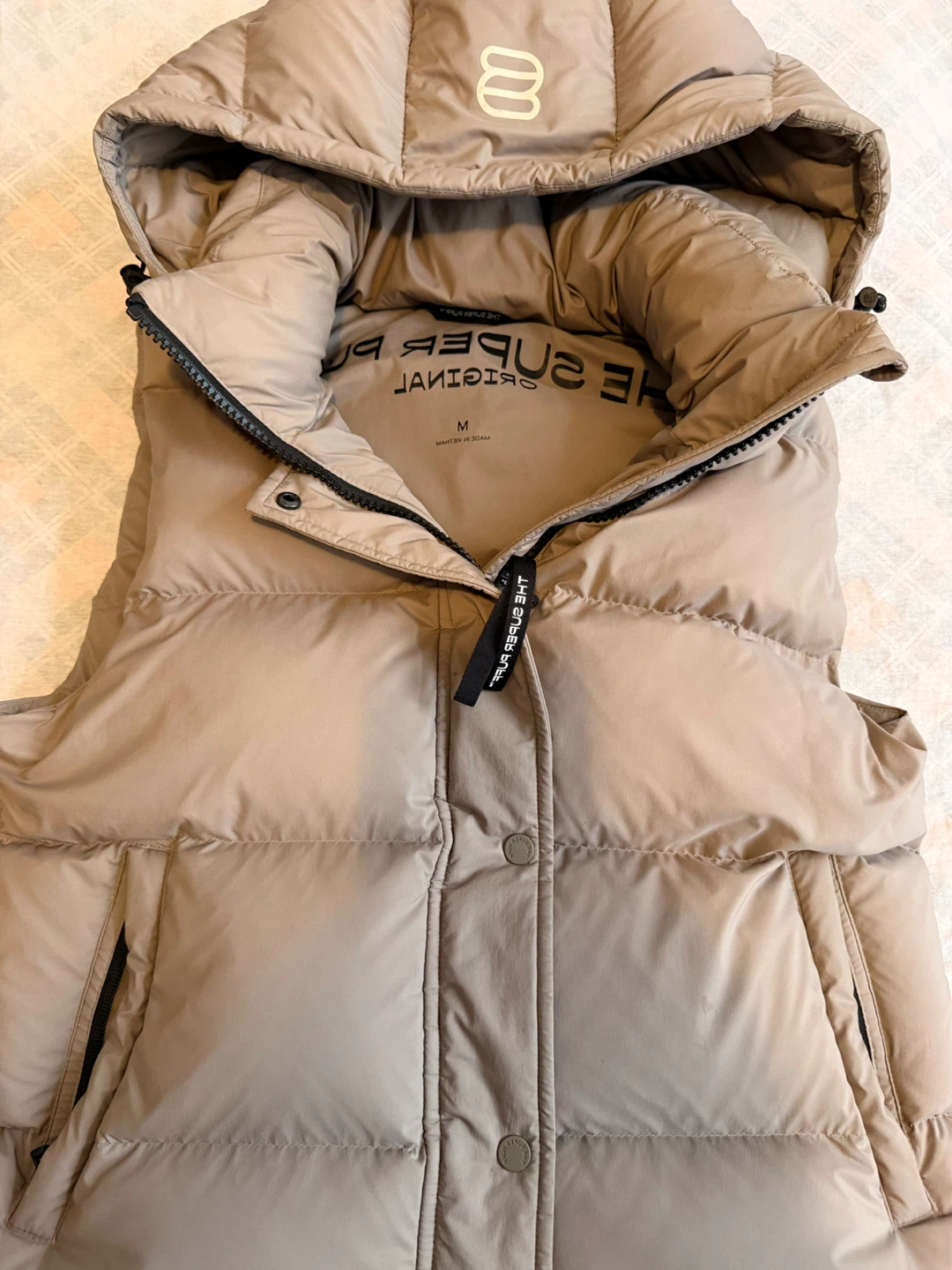 Aritzia The Super Puff Original Vest Size M