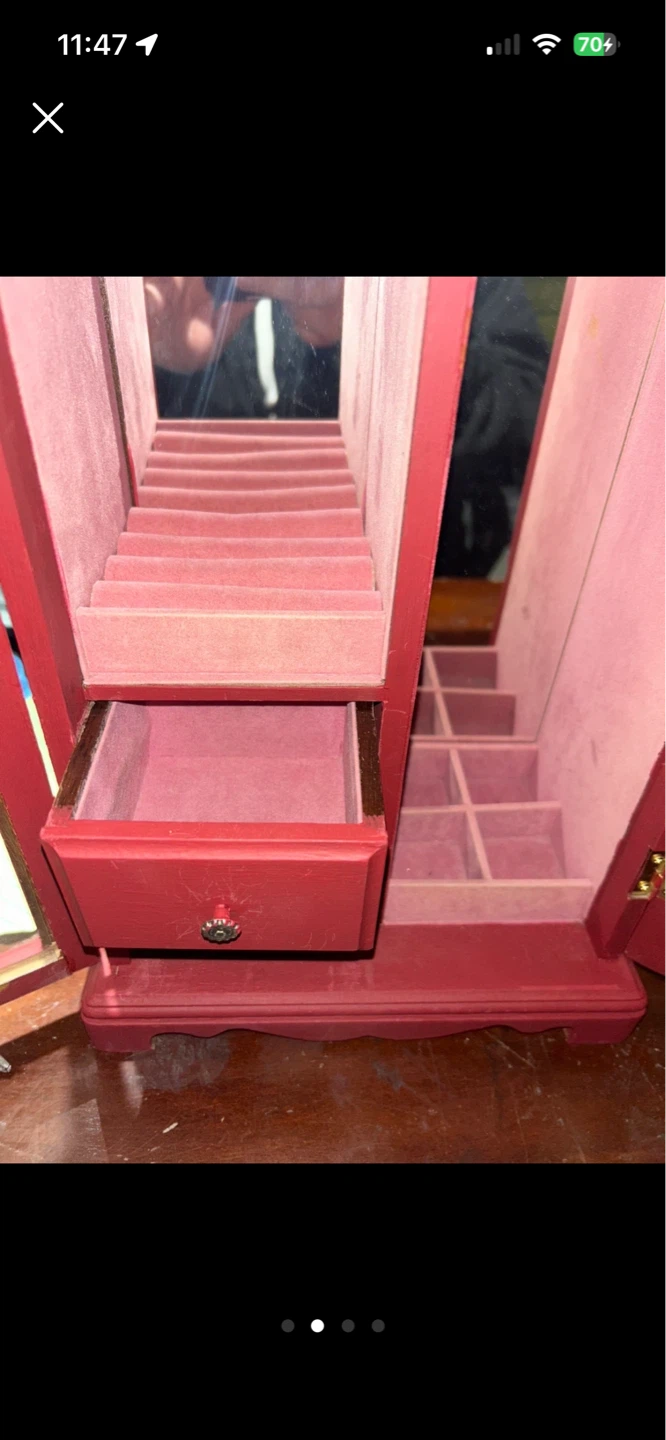 Red Wooden Jewellery Box with Mirrored Doors - photo 3