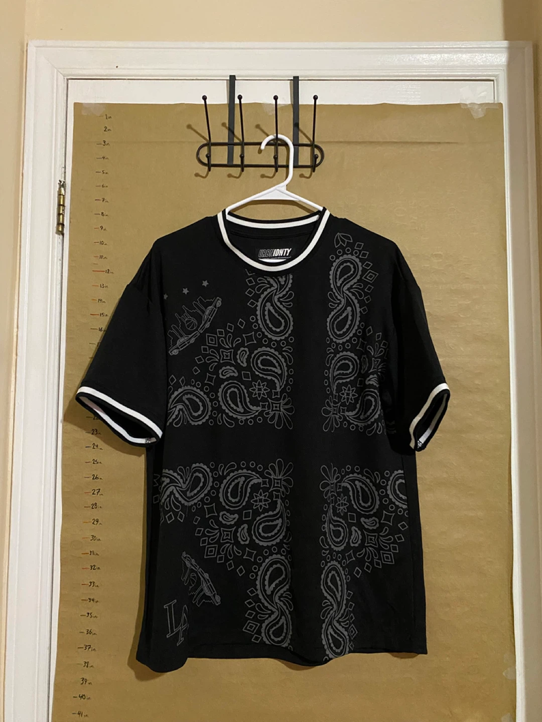 Black UNRULYTY T-Shirt with Paisley and LA Graphics