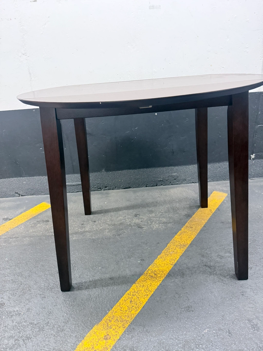 Round Drop Leaf Dining Table - photo 3