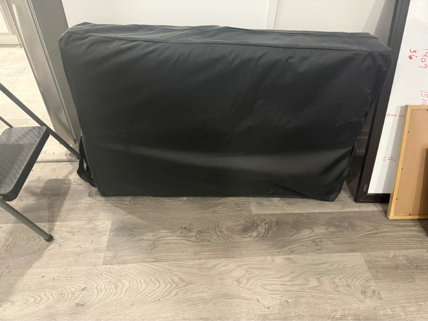 Stanz Portable 2 Fold Massage Table - Black