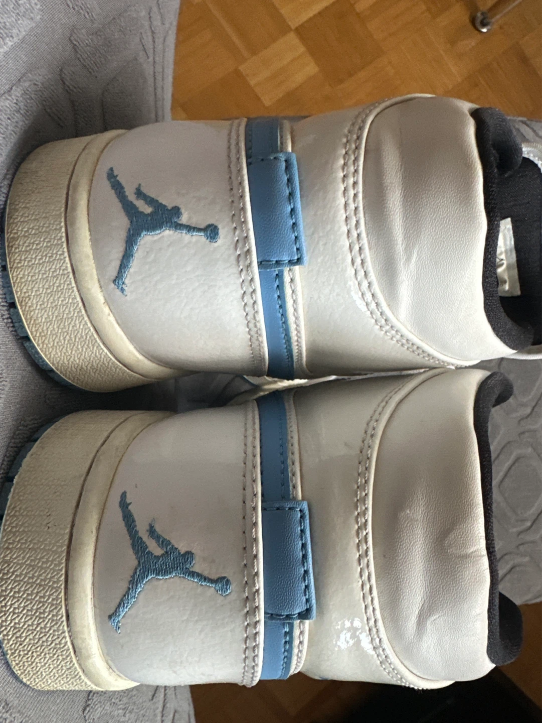 Jordan 1 Retro High OG (GS) 'UNC' - White/University Blue - photo 4
