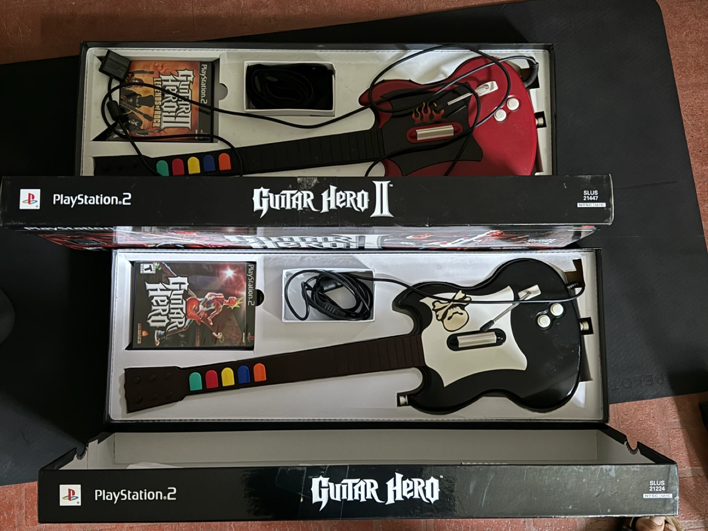 Guitar Hero Bundle for PS2 Untested.