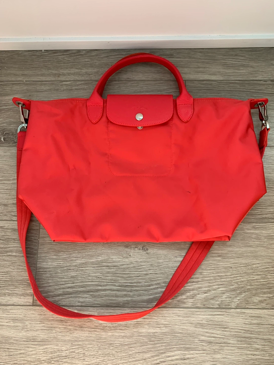Longchamp Le Pliage Néo Medium Crossbody Bag - Red/Peony