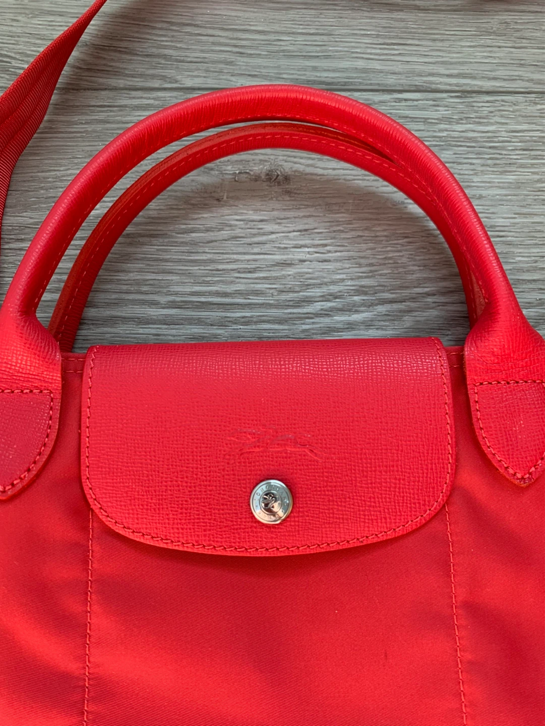 Longchamp Le Pliage Néo Medium Crossbody Bag - Red/Peony - photo 4