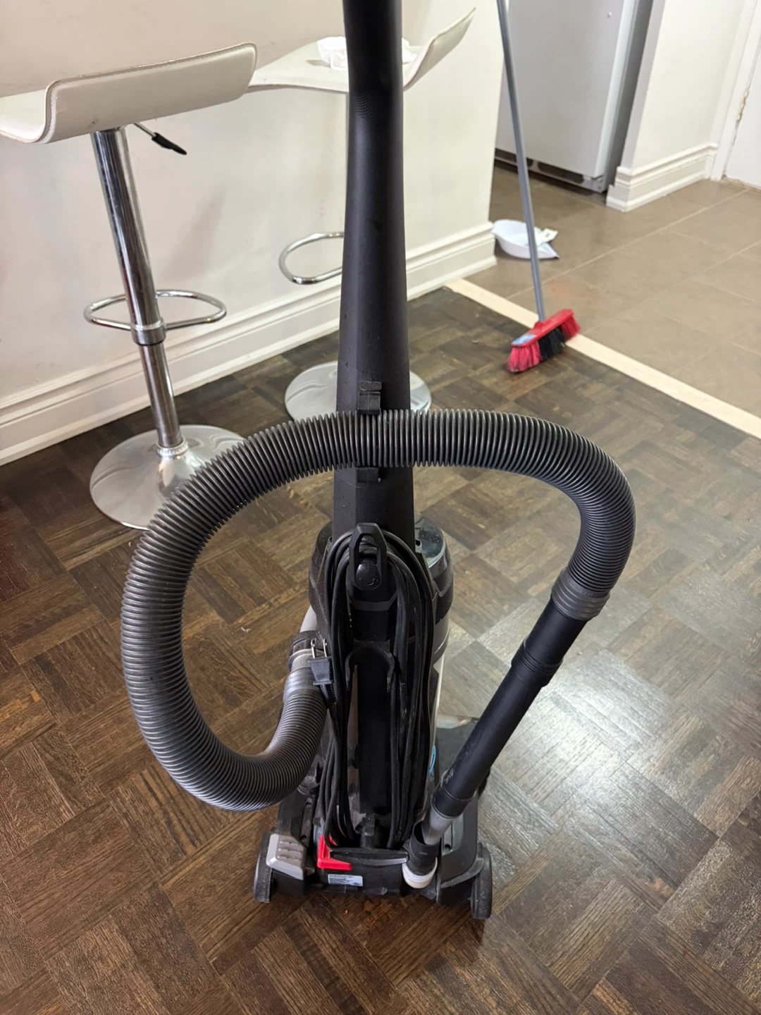 Bissell PowerForce Vacuum Cleaner - photo 3