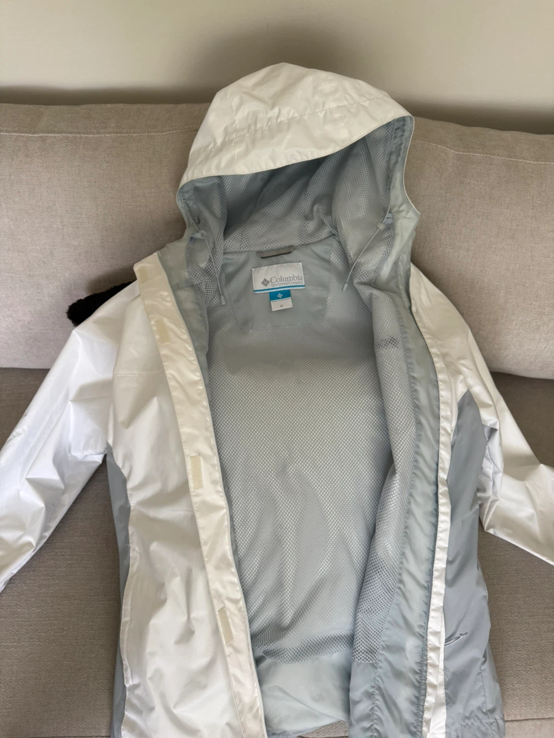 Columbia Women's Waterproof Hooded Jacket - Size M - photo 4