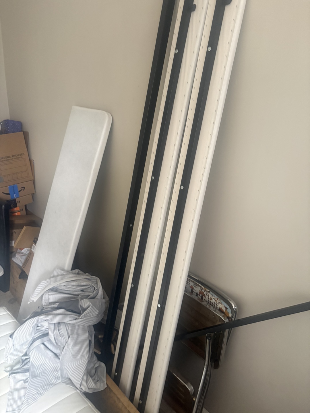 Queen ikea bed frame - photo 3
