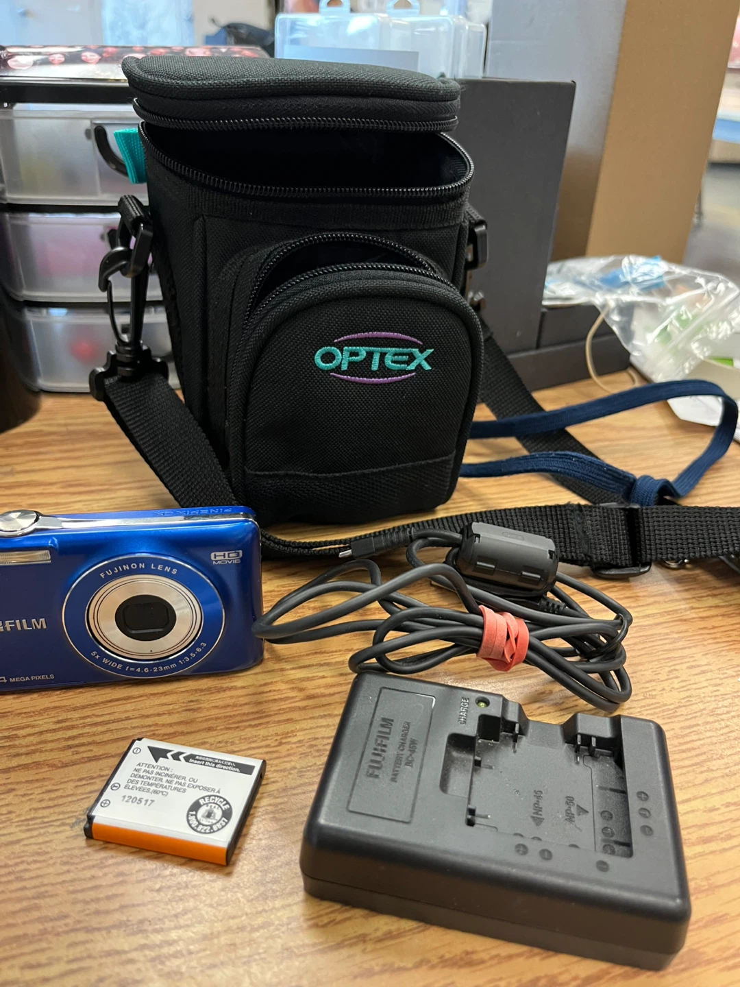 Fujifilm FinePix JX Digital Camera with Case