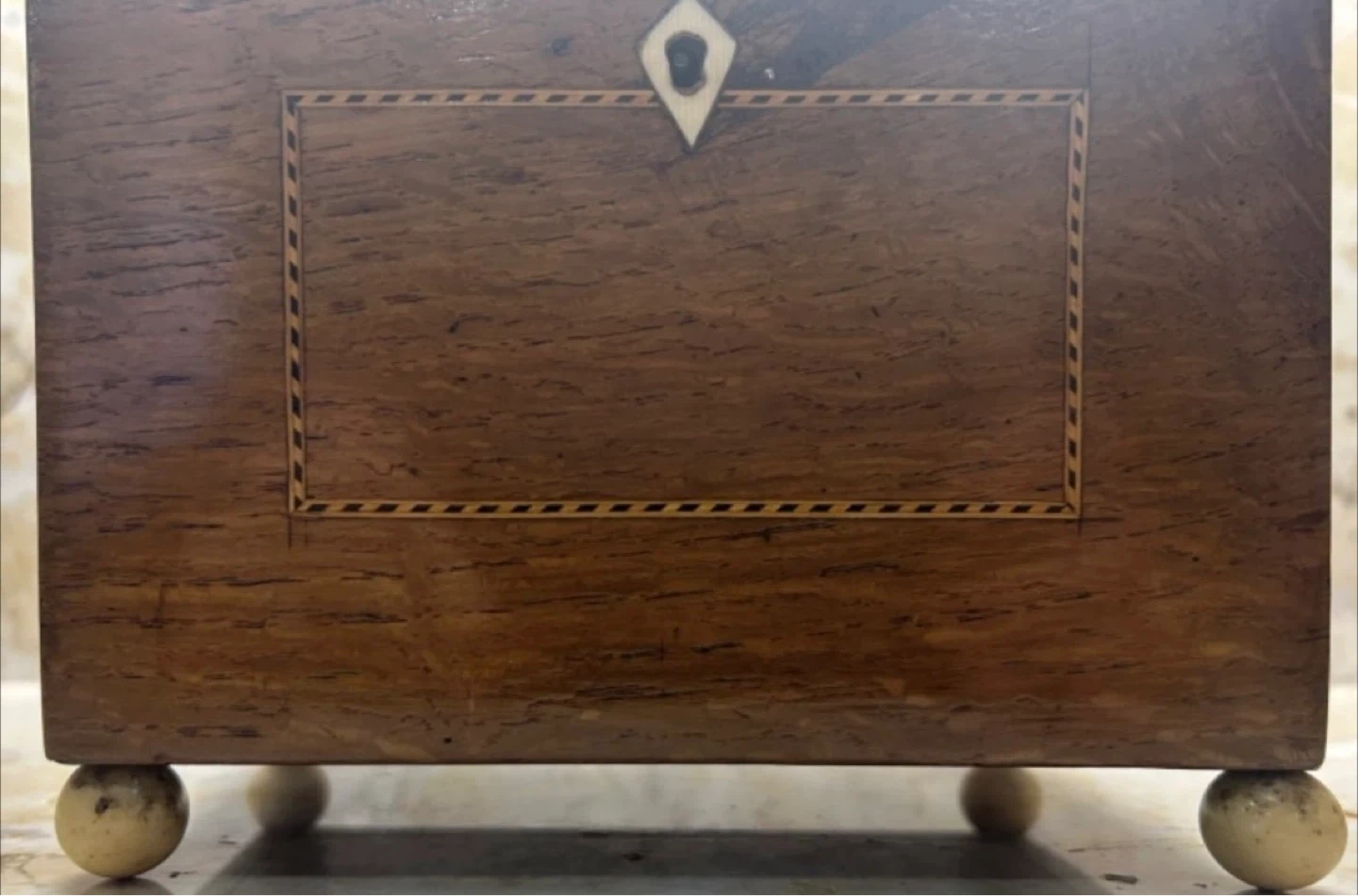 Late 18th c. English Adam Style Yew wood Tea Caddy - photo 4