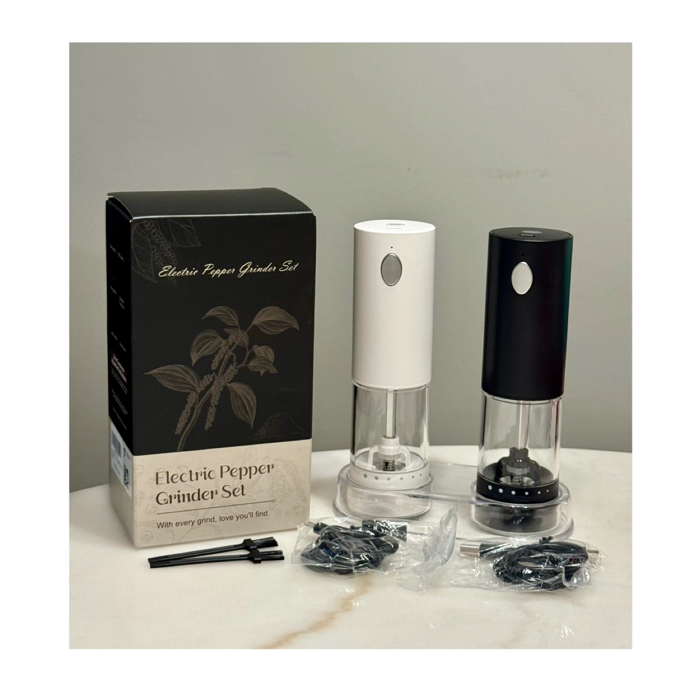 Brand new Electric Salt and Pepper Grinder Set - photo 2