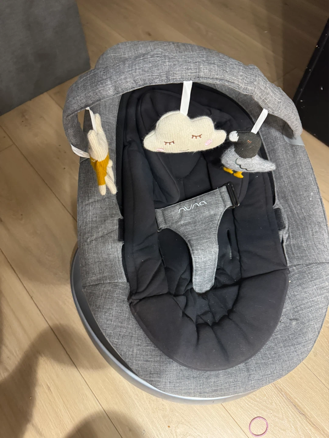 Nuna LEAF Grow Swing with Toy Bar - Grey
