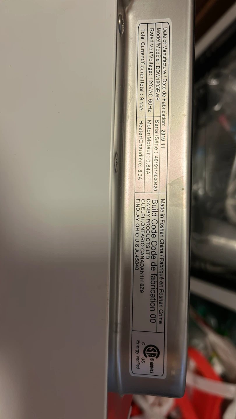 Danby Dishwasher - DWP185ELHP