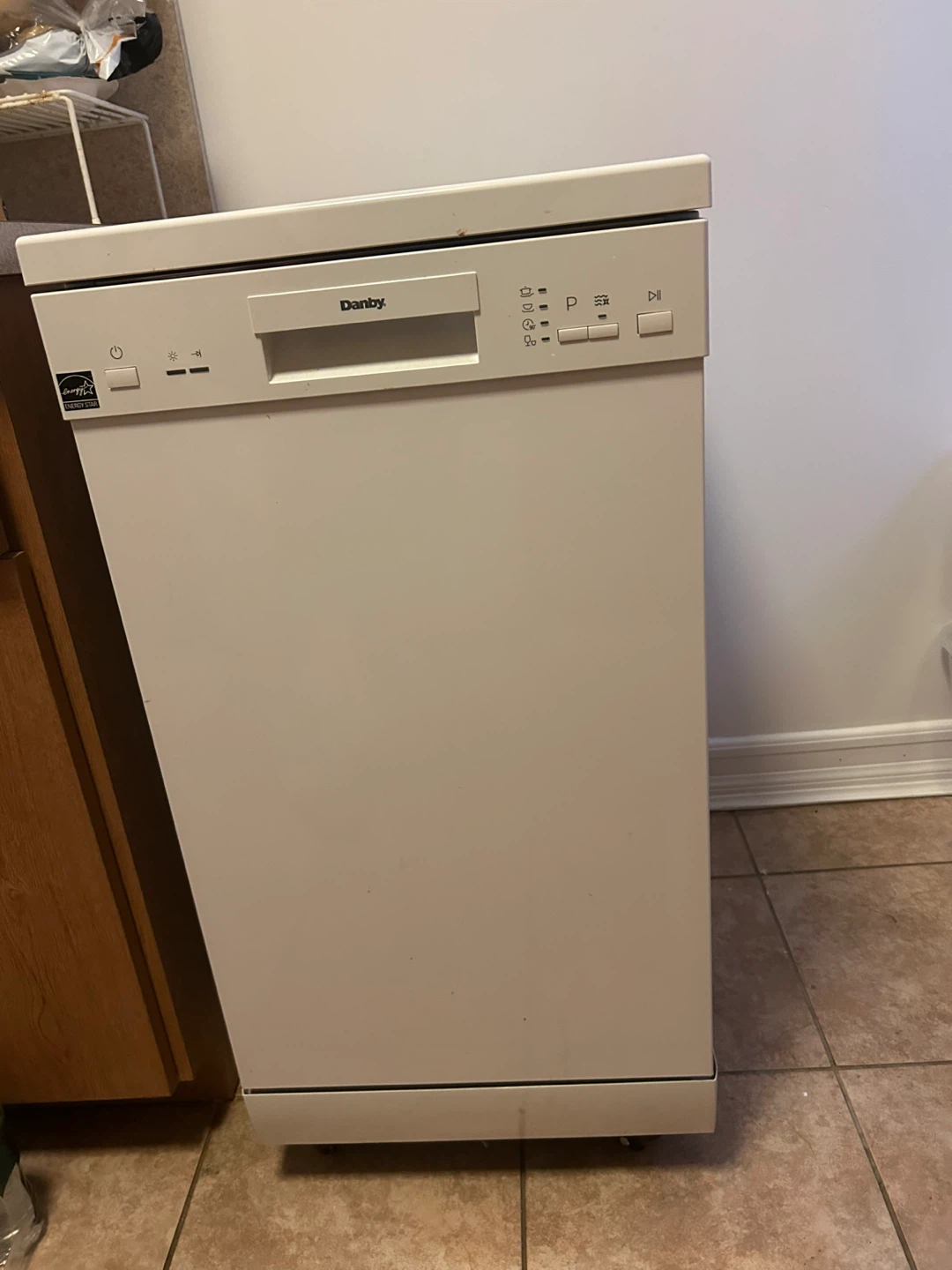 Danby Dishwasher - DWP185ELHP - photo 2