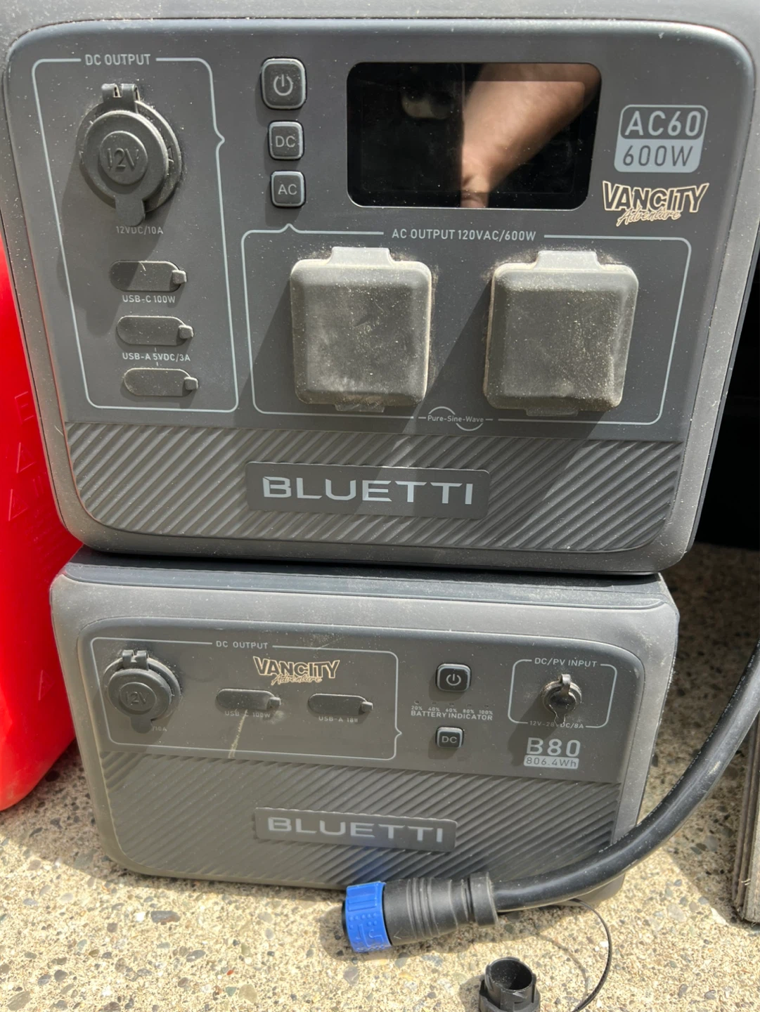Bluetti AC60 ,D80 batter banks along with solar panel