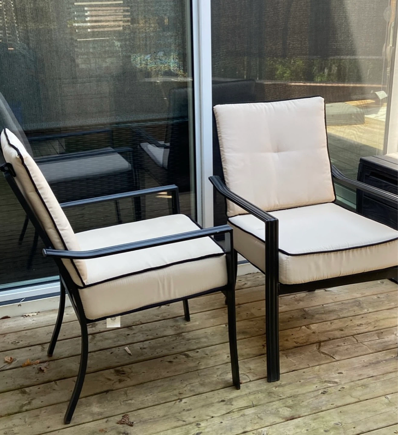 Black Metal Armchairs x 4 with Beige Cushions - photo 2