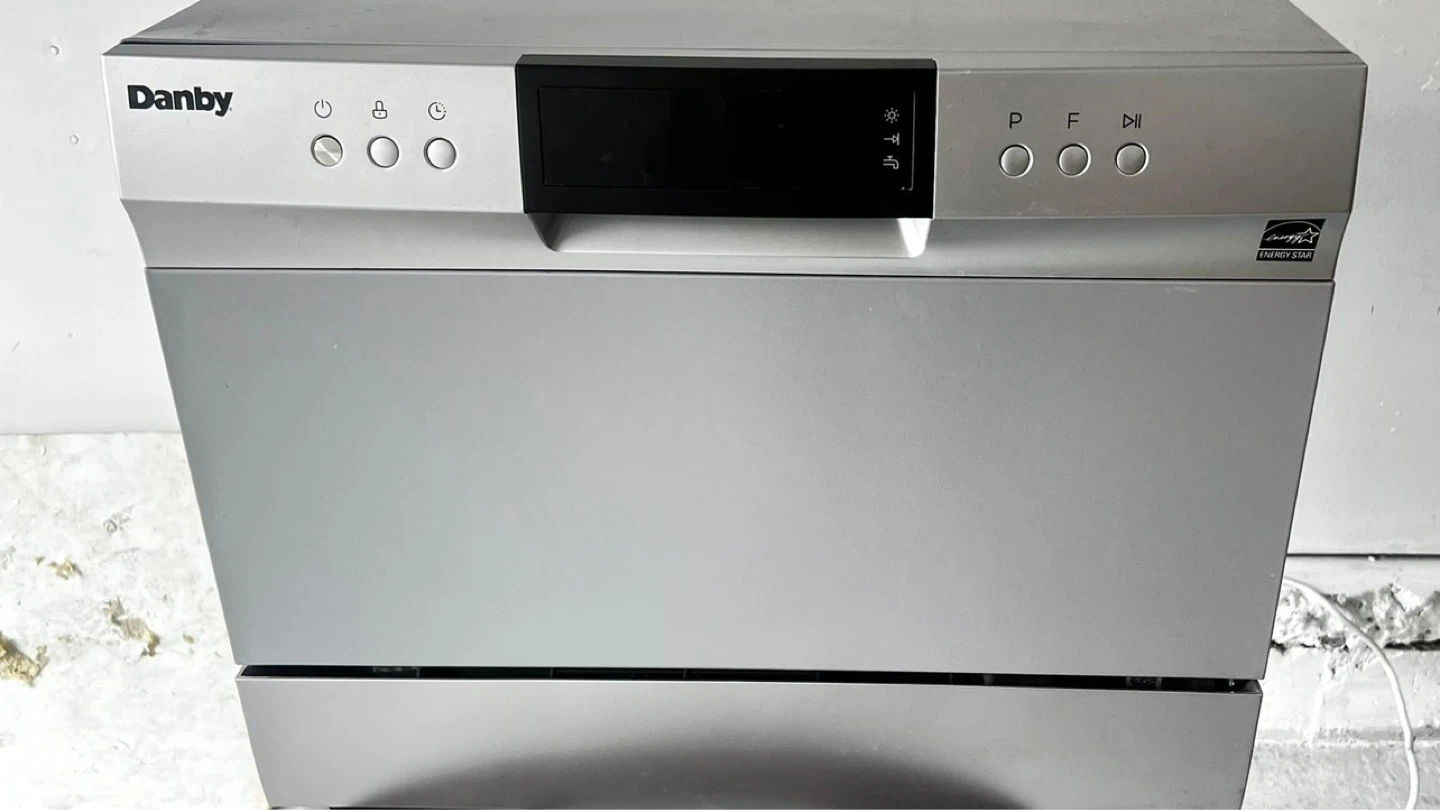 Table top dishwasher