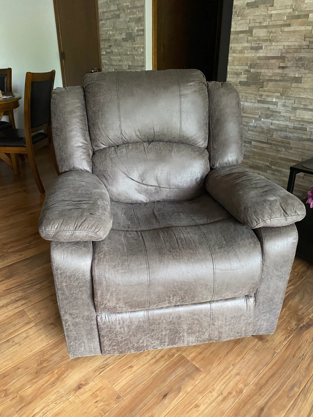 Gray Reclining Loveseat and Recliner Set - photo 5