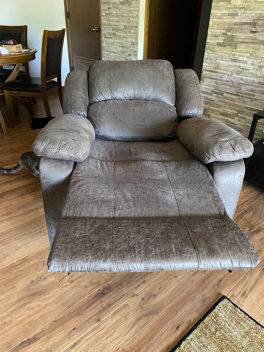Gray Reclining Loveseat and Recliner Set - photo 3
