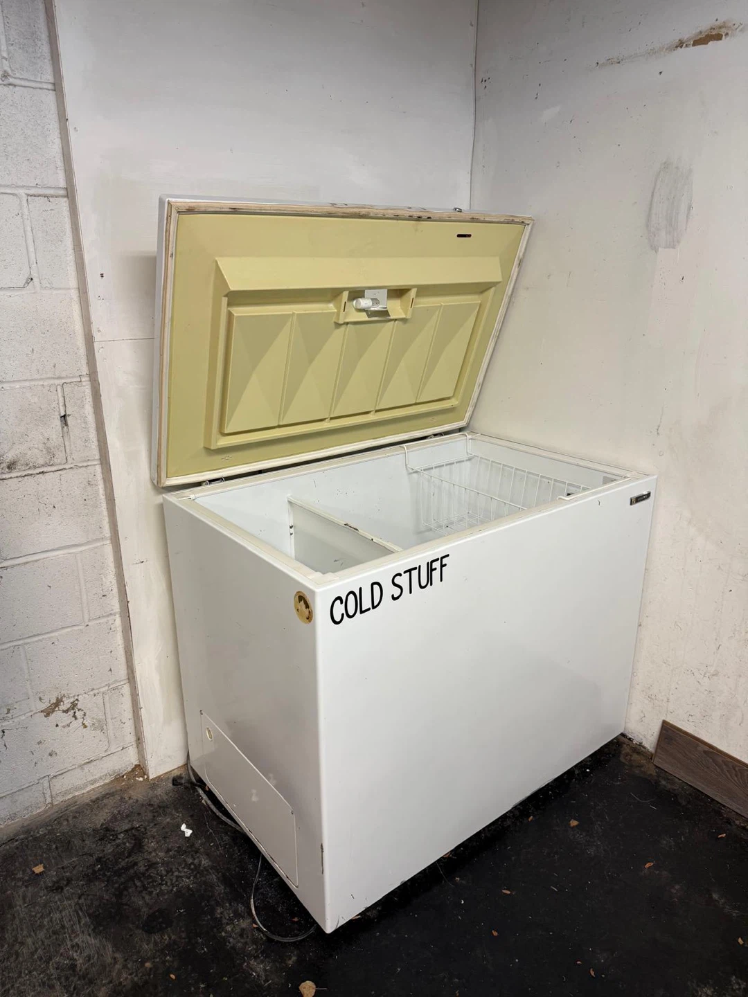 Viking Chest Freezer – Large Capacity | $100 | Pick Up Only