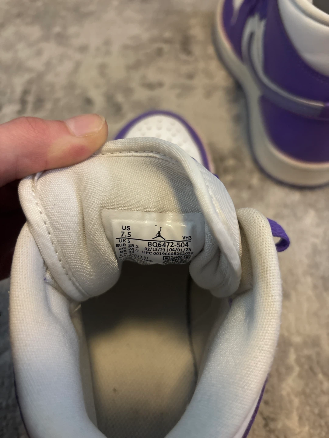 Air Jordan 1 Mid SE Shoes - Purple/White - US 7.5 - photo 5
