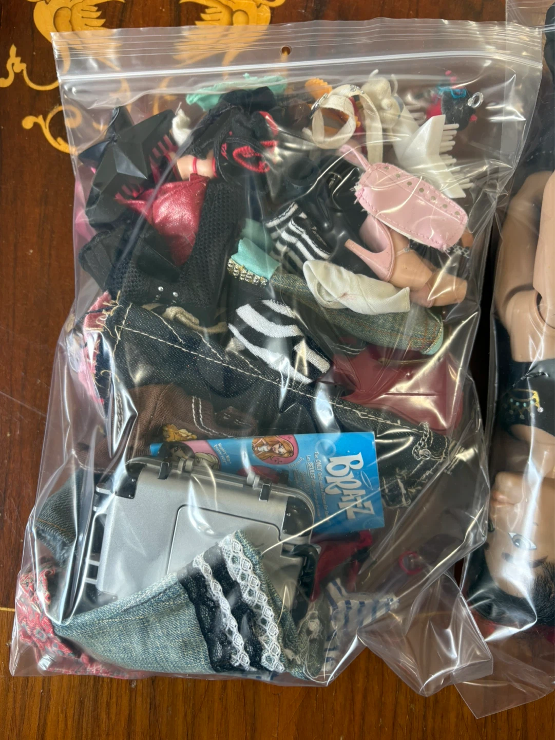 Bratz Dolls and Accessories Lot - photo 3