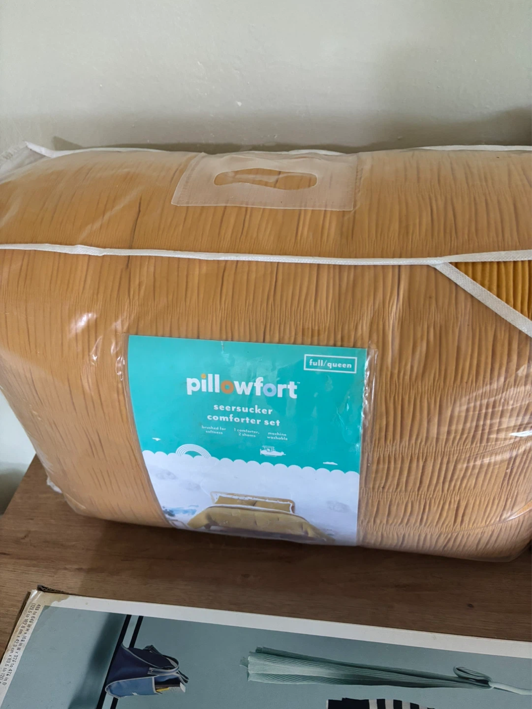 Full/Queen Seersucker Comforter Set/ Garment Rack - photo 4