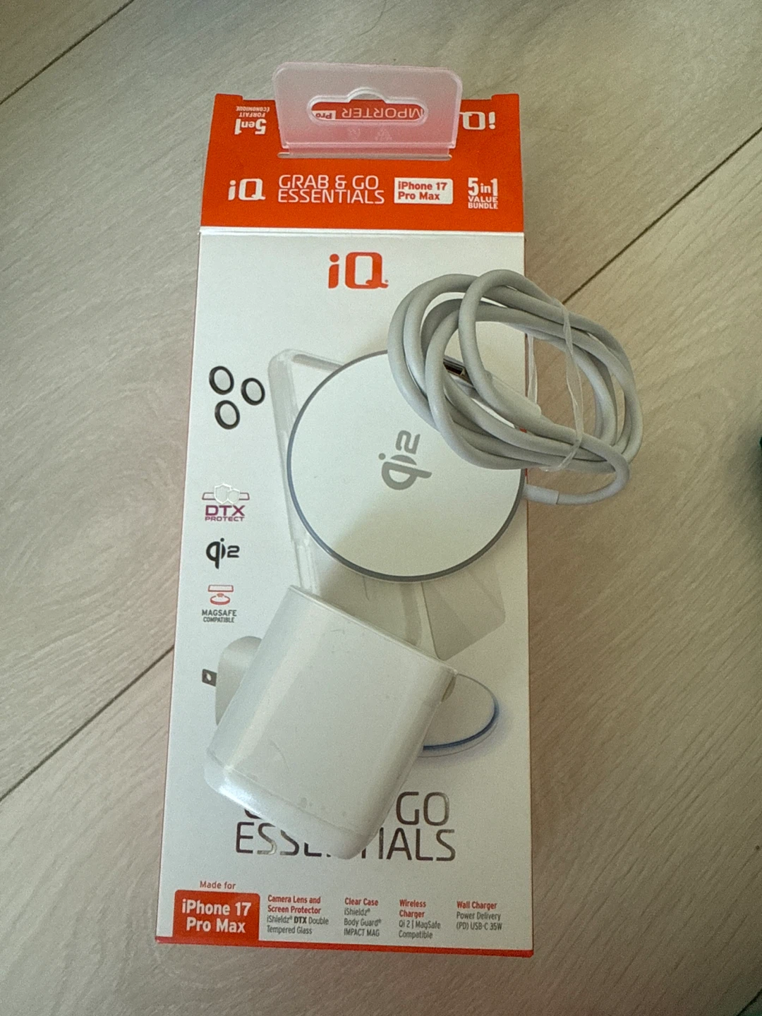 IQ Wireless Charger with Power Adapter