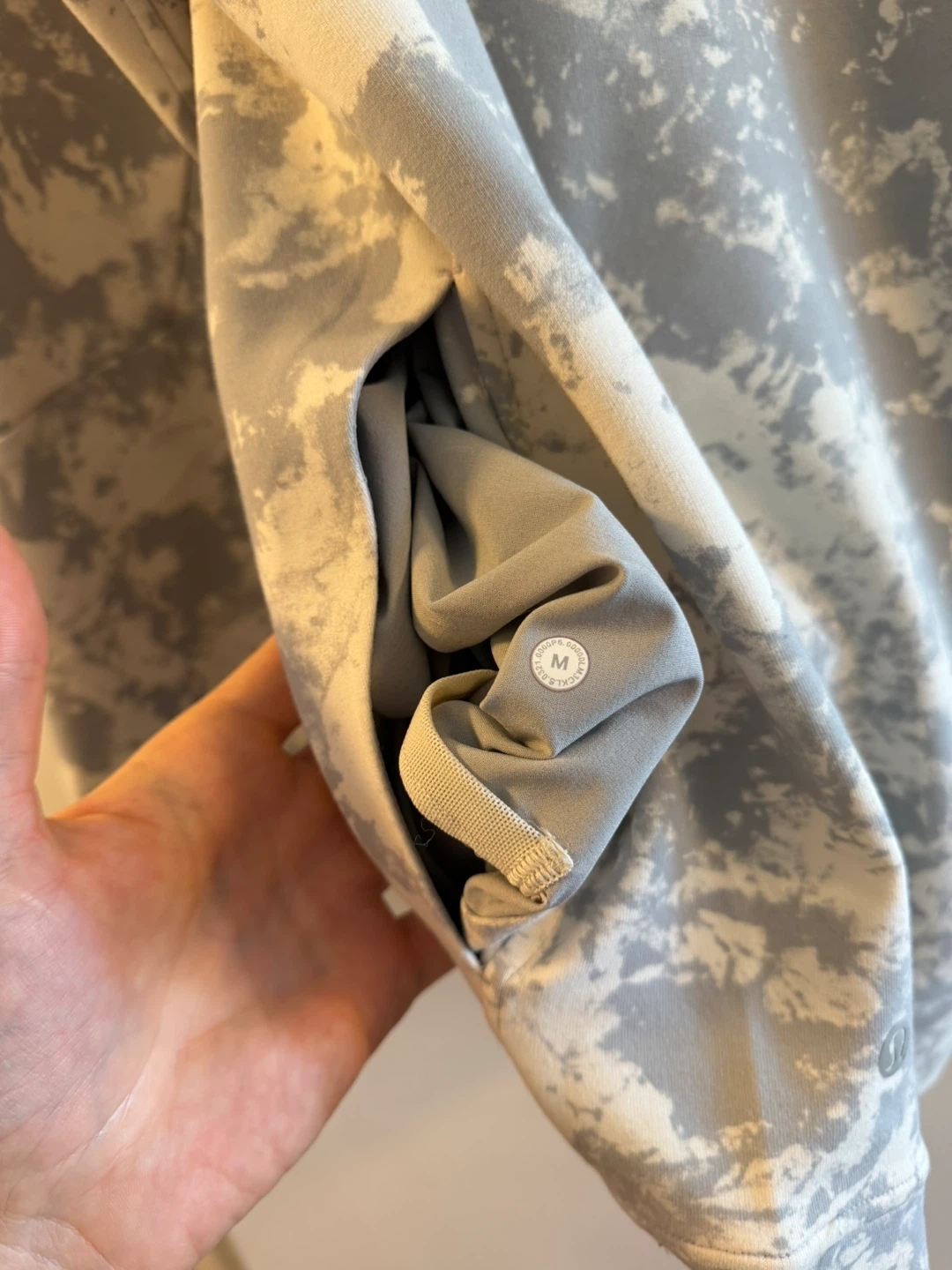Lululemon Camo Hoodie & Pants Set - Men's Size M - photo 4