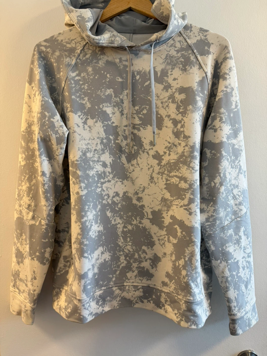 Lululemon Camo Hoodie & Pants Set - Men's Size M - photo 2